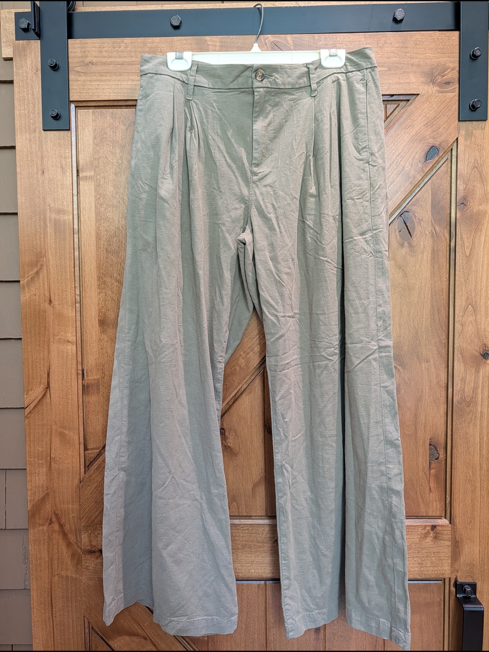 Women'sAmerican Eagle Outfitters Wide-Leg Pleated Pants - Olive Green Size 12